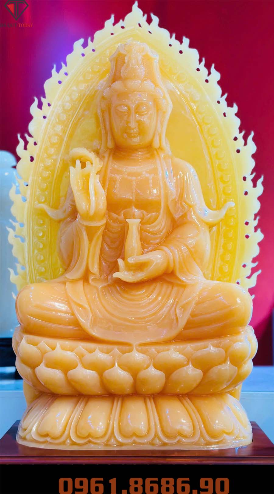 Tượng Phật Ngọc Quan Âm bằng ngọc hoàng long